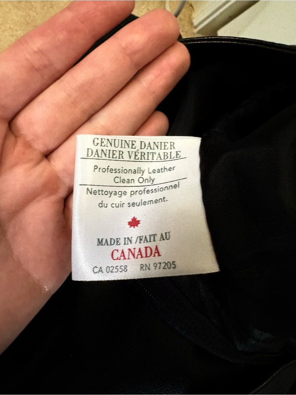 Vintage Danier Black Genuine Leather Pants – Size 2 - Picture 8 of 9